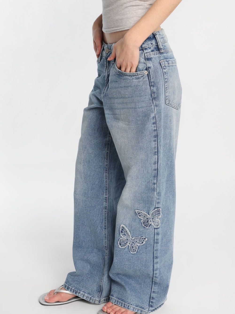 Aeropostale Light Blue Wide Leg Denim Jeans with Butterfly Appliqué - Picture 2 of 9